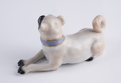 Lot 468 - A pair of Meissen pugs; and another
