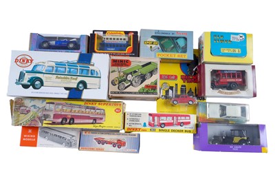 Lot 561 - A large collection of boxed and carded diecast vehicles