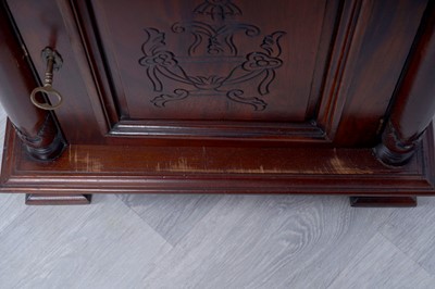 Lot 49 - A pair of reproduction mahogany bedside cabinets