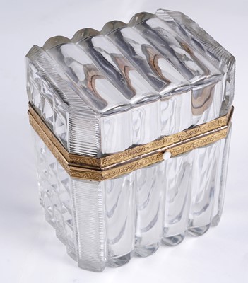 Lot 474 - A French glass box and cover