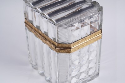 Lot 474 - A French glass box and cover