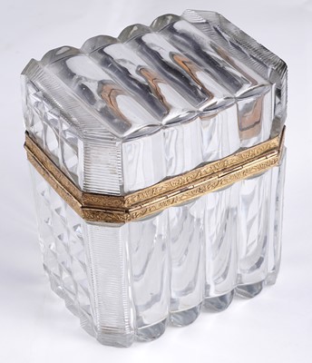 Lot 474 - A French glass box and cover