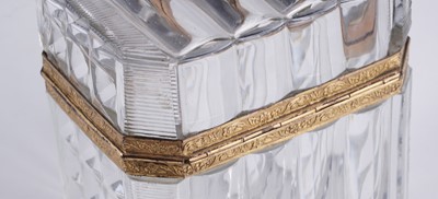 Lot 474 - A French glass box and cover