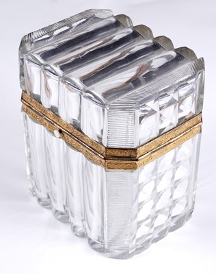 Lot 474 - A French glass box and cover