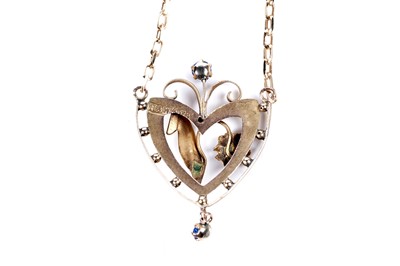 Lot 19 - An Edwardian Aesthetic Movement lavalier necklace