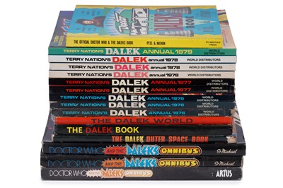 Lot 286 - A collection of Dalek books and annuals