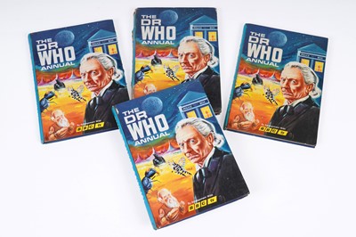 Lot 285 - A collection of Doctor Who Annuals
