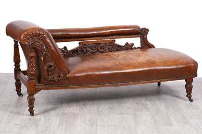 Lot 4 - A Victorian oak chaise lounge
