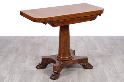 Lot 5 - A William IV fiddle-back mahogany tea table