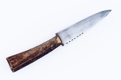 Lot 494 - Three knives