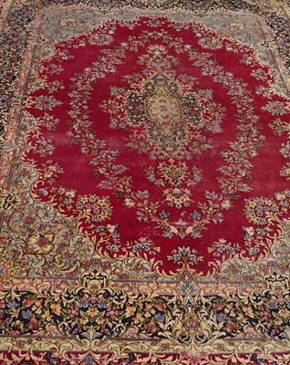Lot 81 - A large modern Kashan-style carpet