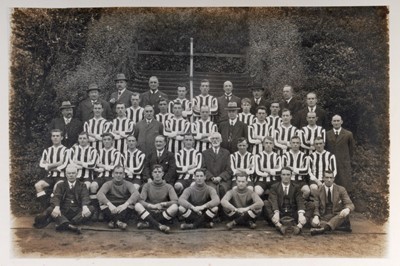 Lot 401 - Newcastle United F.C. 1923 – 1924 season squad photograph