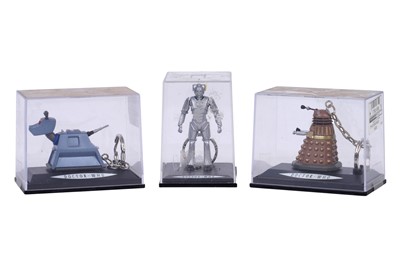 Lot 256 - A collection of Doctor Who cufflinks, keyrings, wallets, watches, and others