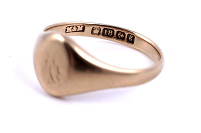 Lot 3 - An Edwardian 18ct gold signet ring