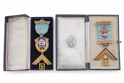 Lot 480 - A 9ct yellow gold masonic jewel; and other regalia