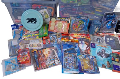 Lot 219 - A large collection of Doctor Who items