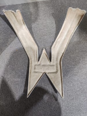 Lot 276 - Doctor Who Series 21 Warriors of the Deep costume