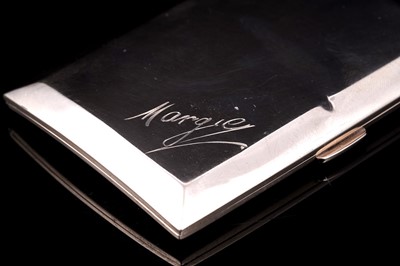 Lot 266 - An Edwardian lady's 9ct gold cigarette case | Chester 1909