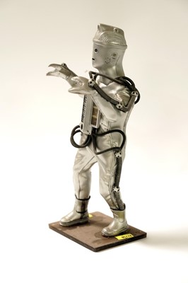 Lot 250 - A Tomb of the Cybermen statuette