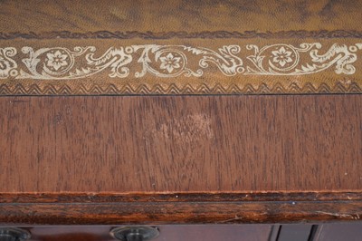 Lot 11 - A Georgian-style mahogany pedestal desk