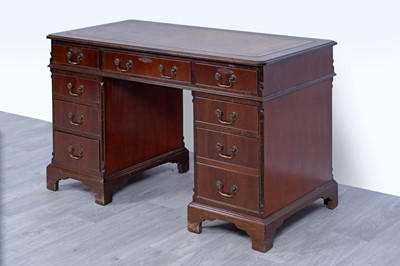 Lot 11 - A Georgian-style mahogany pedestal desk