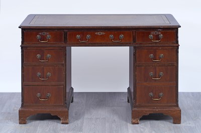 Lot 11 - A Georgian-style mahogany pedestal desk
