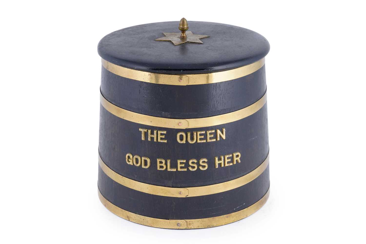 Lot 469 - A Royal Navy ‘Grog Cask’ ice bucket