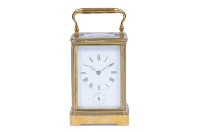 Lot 186 - A French 30-hour brass alarm carriage clock
