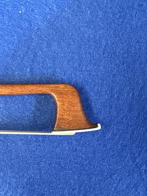 Lot 45 - A French violin bow 'Simoutre'