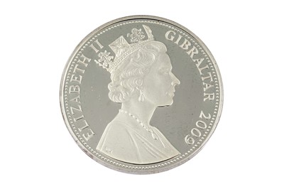 Lot 60 - Westminster Elizabeth II 18ct gold Henry VIII Ten-Pound Coin