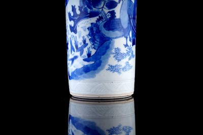 Lot 324 - A Chinese transitional-style vase