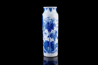 Lot 325 - A Chinese blue and white sleeve vase