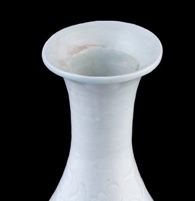 Lot 335 - A Chinese Yuan-style vase