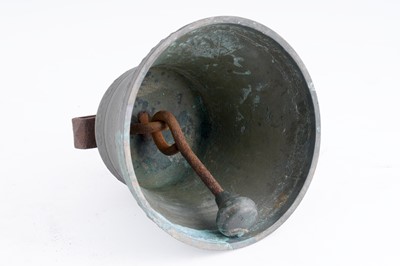Lot 468 - A cast bronze bell