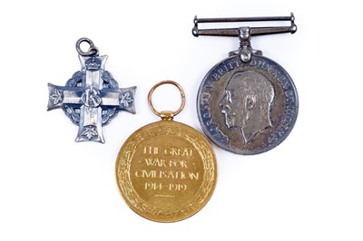 Lot 485 - A pair of first world war general service medals