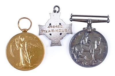 Lot 485 - A pair of first world war general service medals