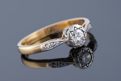 Lot 256 - An early 20th Century single stone diamond ring