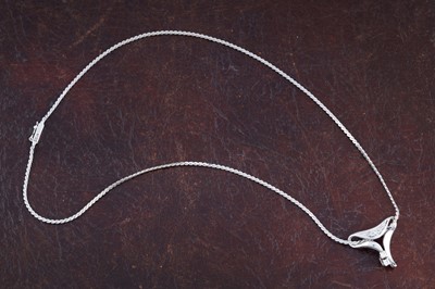 Lot 179 - A contemporary diamond pendant necklace