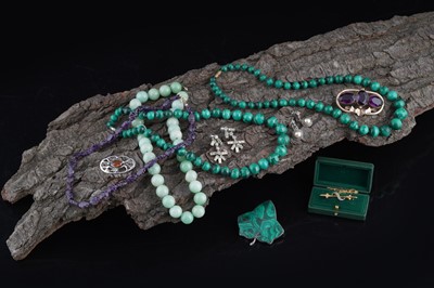 Lot 189 - Edwardian and other jewellery, including: an amethyst bead necklace