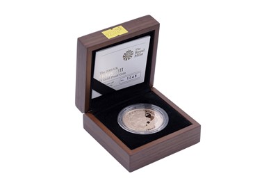 Lot 74 - Royal Mint Queen Elizabeth II 22t gold Henry VIII Five-Pound Gold Proof Coin