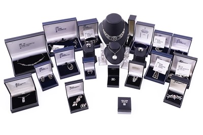 Lot 191 - A Charles Rennie Mackintosh inspired collection of silver jewellery