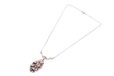 Lot 259 - An Edwardian style diamond pendant necklace