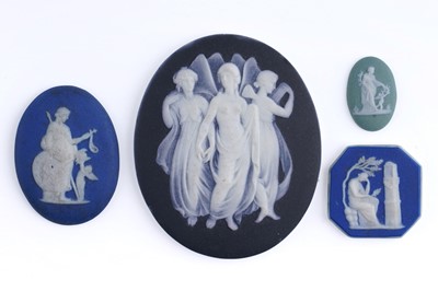 Lot 285 - Four small Wedgwood jasperware medallions