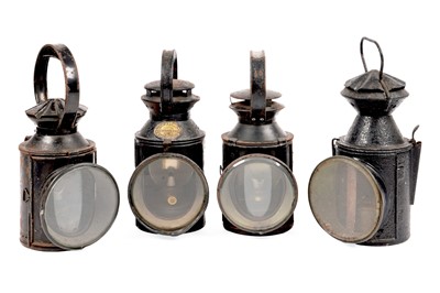 Lot 523 - A collection of four railway lamps