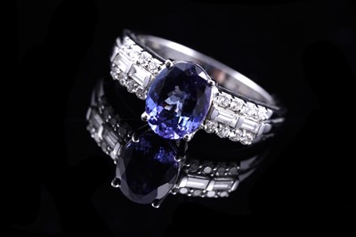 Lot 151 - A contemporary Iliana tanzanite and diamond ring