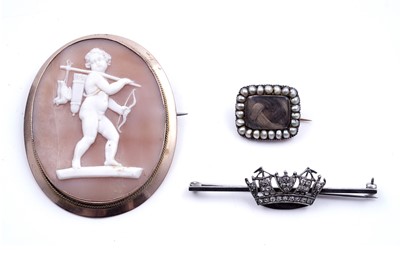 Lot 220 - Three brooches including a late 19th Century mourning brooch