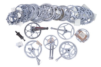 Lot 617 - A large selection of chainsets