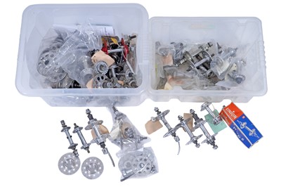 Lot 619 - Bicycle wheel hubs