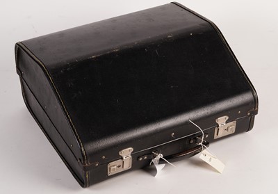 Lot 5 - A Weltmeister Amigo 80 bass accordion