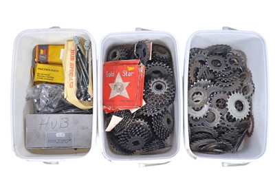 Lot 630 - Bicycle freewheels, sprockets and spindles